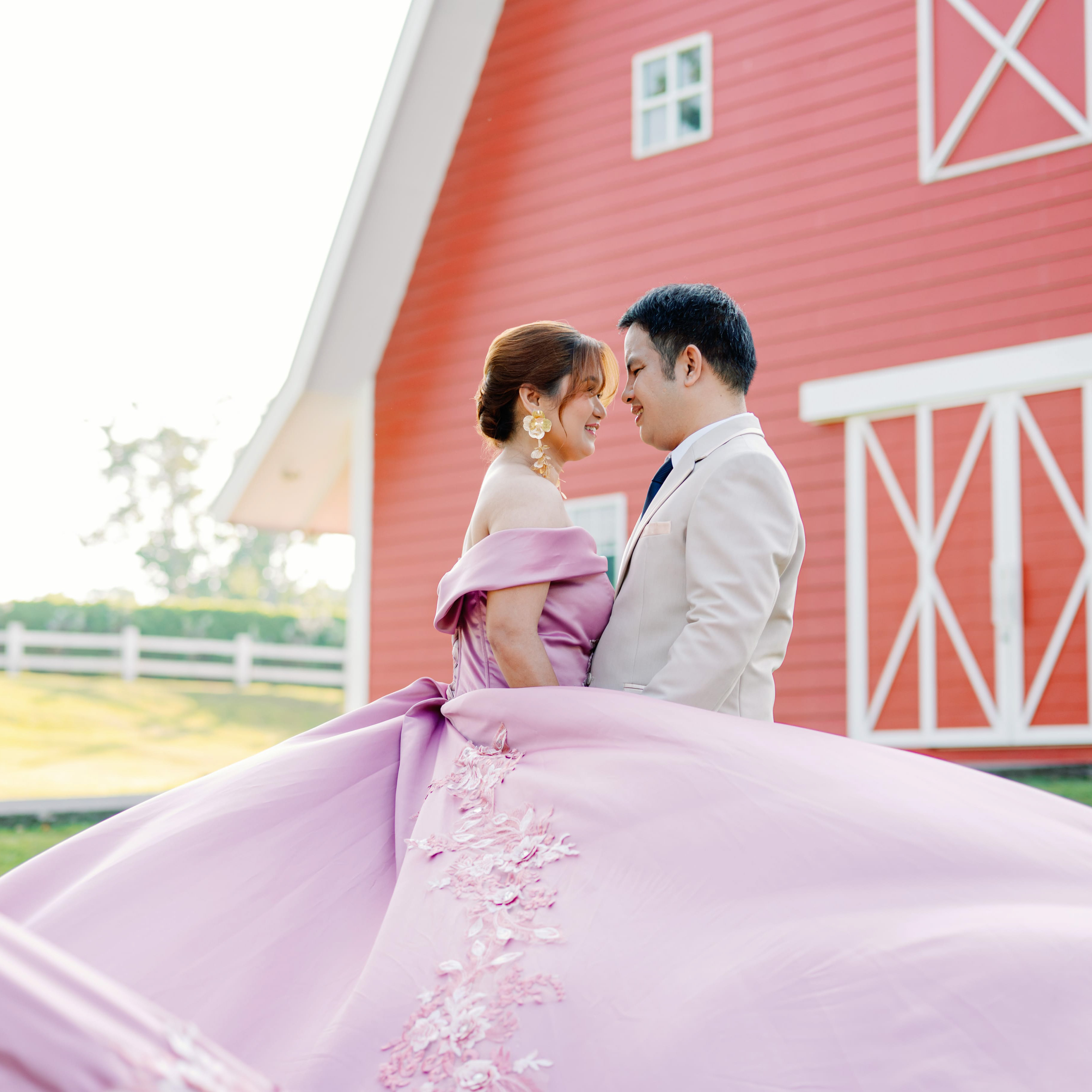 Rommel & Angelica | Expressive in pink